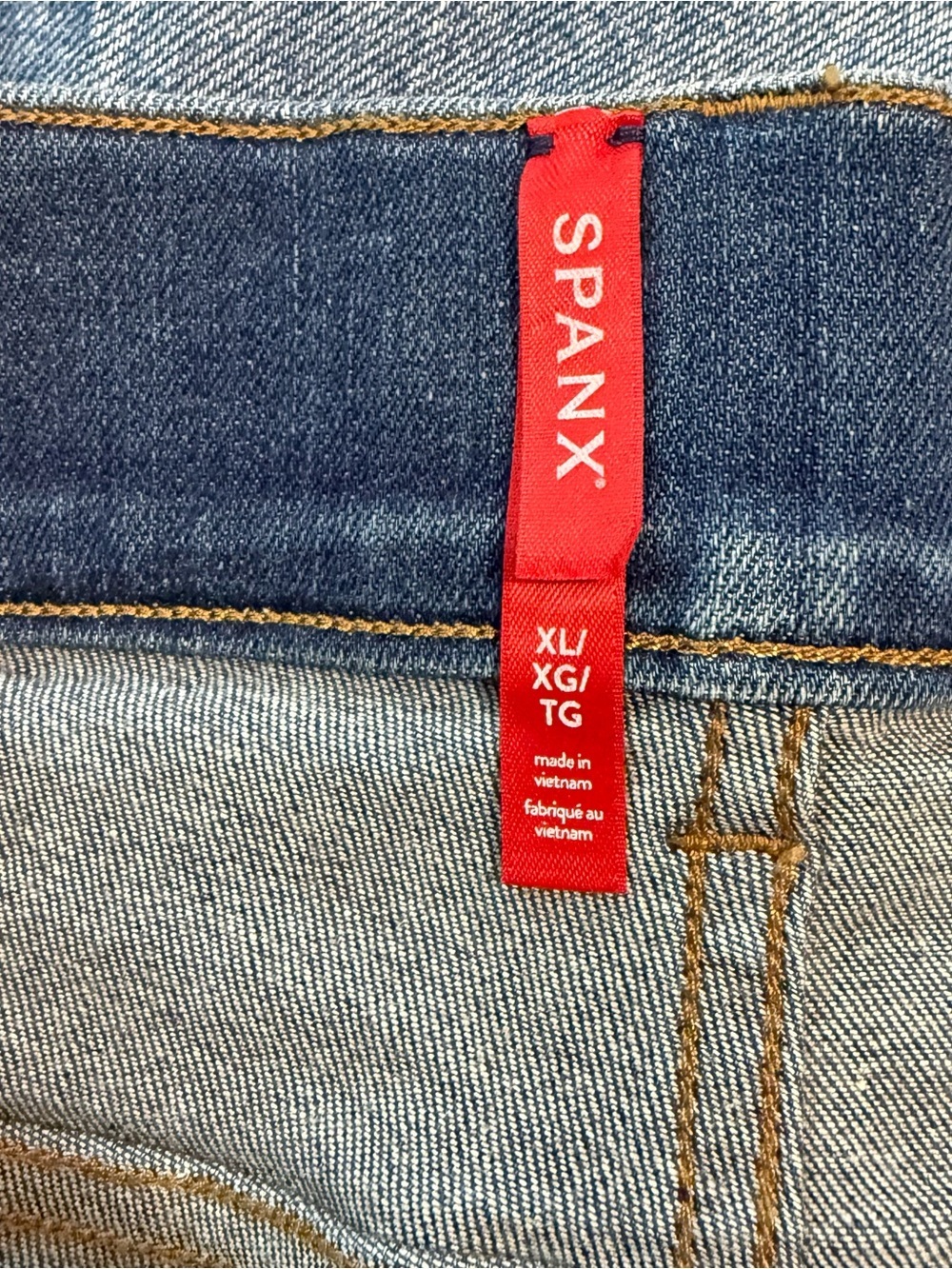 SPANX Pull On Stretch Flare Leg Jeans Medium Wash Size XL EUC 32 inseam - Picture 8 of 10